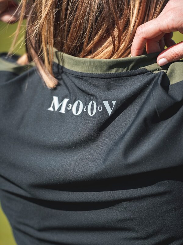 Women wearing sports-tshirt sustainable Noir - Kaki